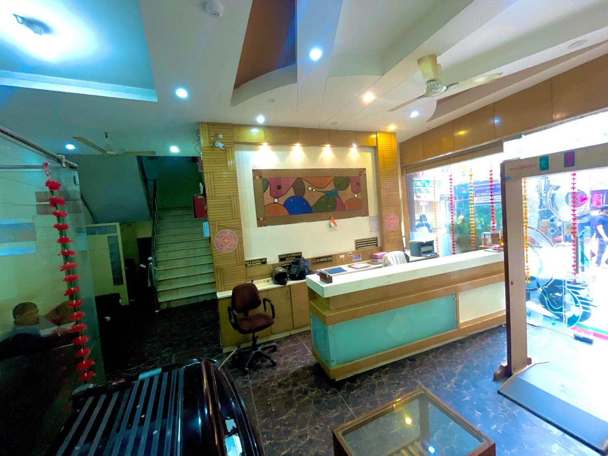 Hotel Golden Gate New Delhi Exterior photo