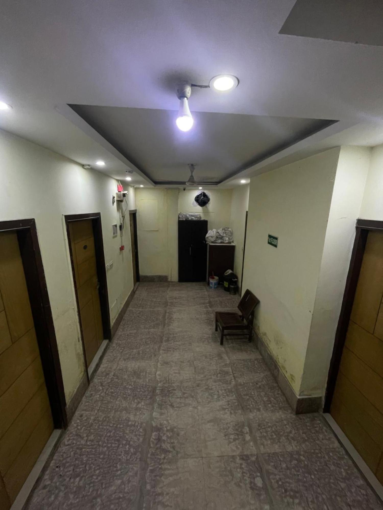 Hotel Golden Gate New Delhi Exterior photo
