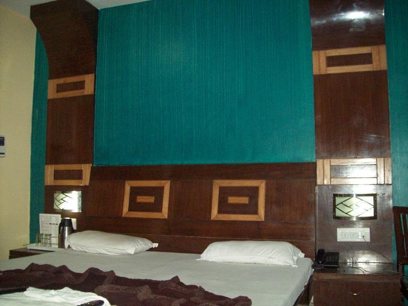 Hotel Golden Gate New Delhi Exterior photo